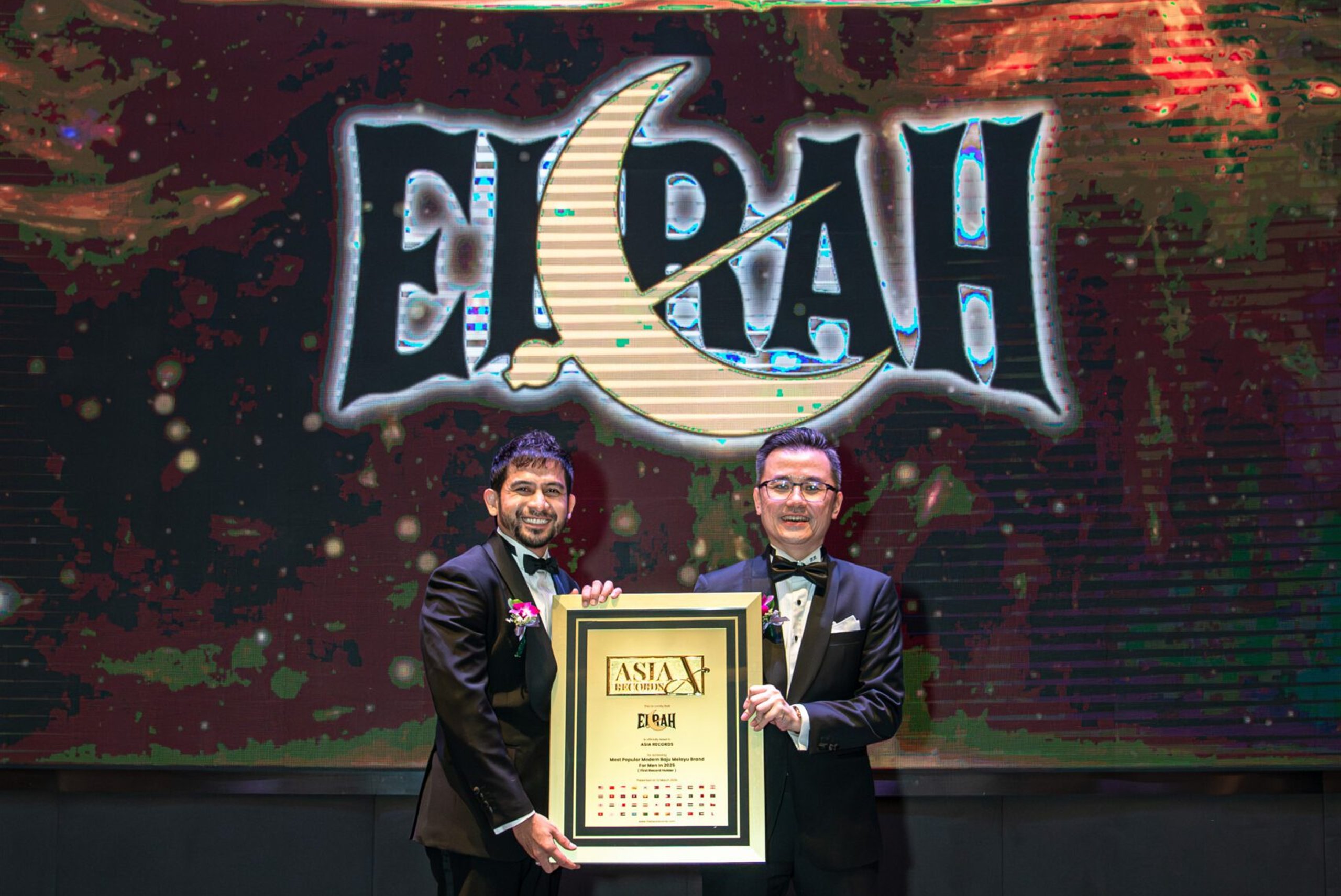 Elrah 荣获亚洲纪录认证 —— 荣膺"2025年最受欢迎男士现代马来传统服饰(Baju Melayu)品牌"殊荣